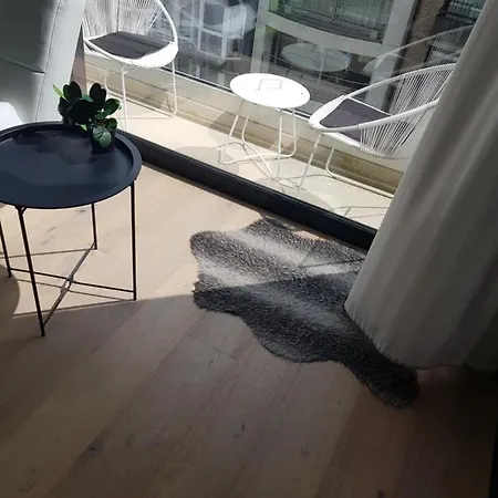 Appartement Nieuwbouwappartement Lippenslaan Met 2 Slaapkamers - Wifi - 6 Personen *